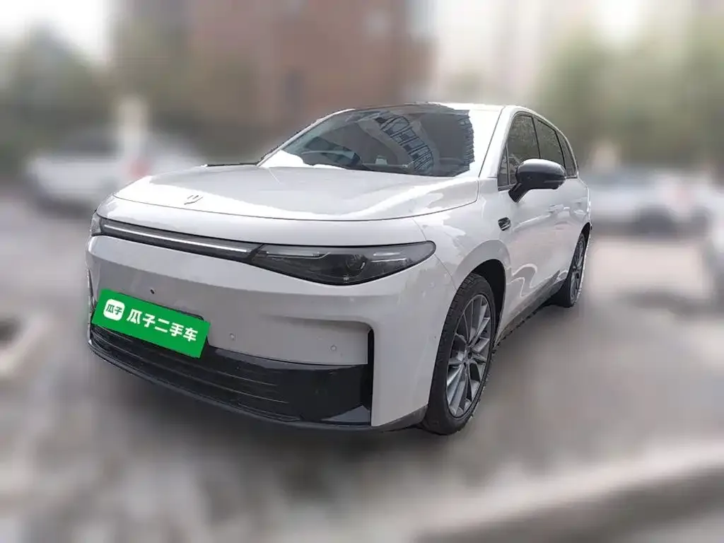 Leapmotor C10