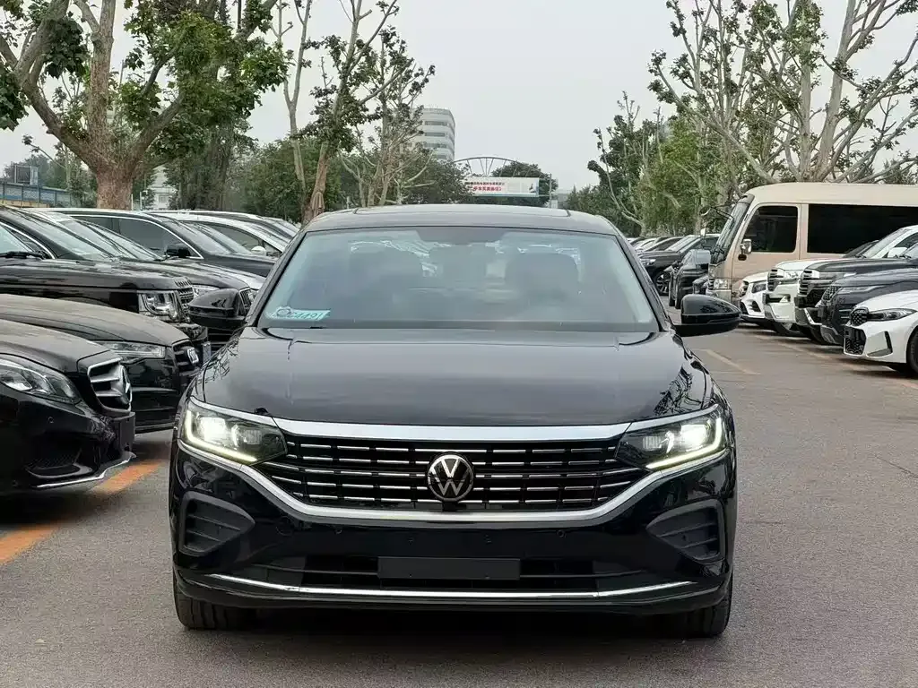 Volkswagen Passat — фото 9