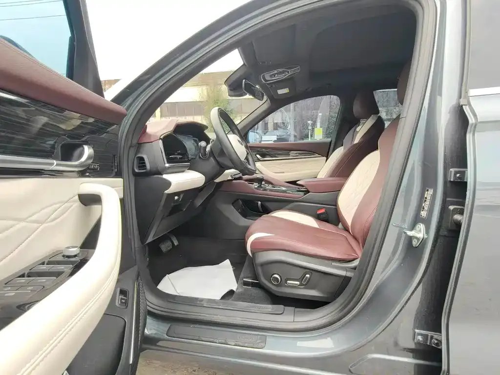 Geely Xingyue L — фото 10