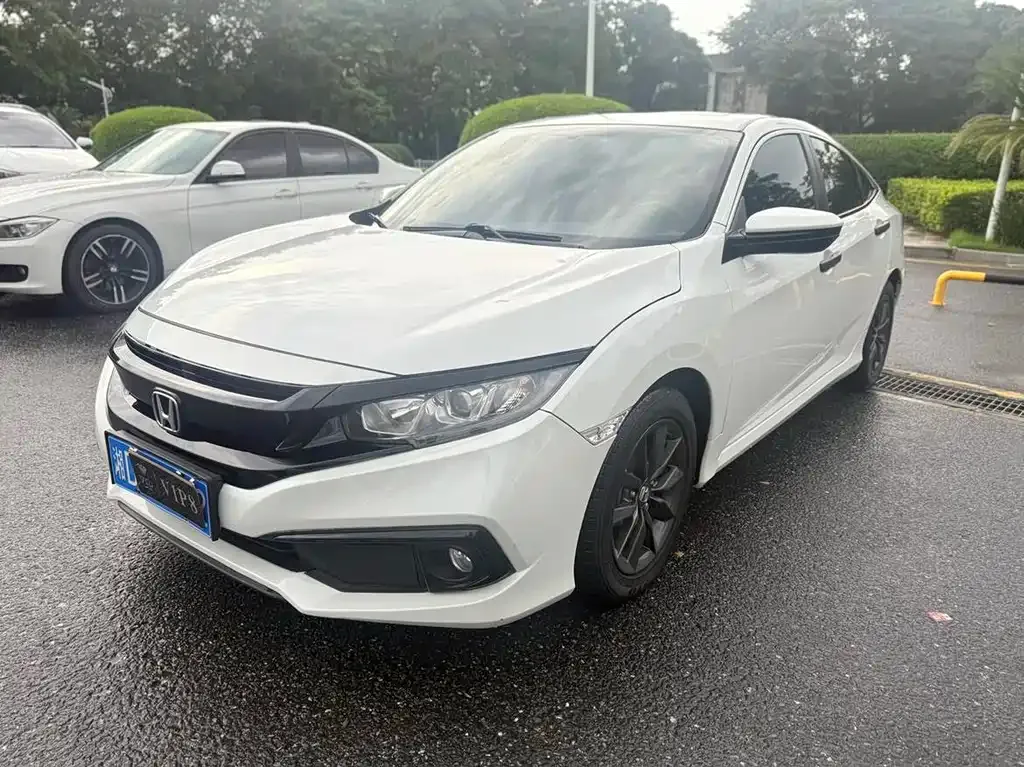 Honda Civic — фото 1