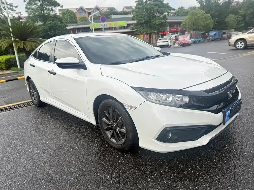 Honda Civic — фото 8