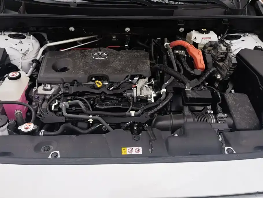 Toyota RAV4 — фото 3