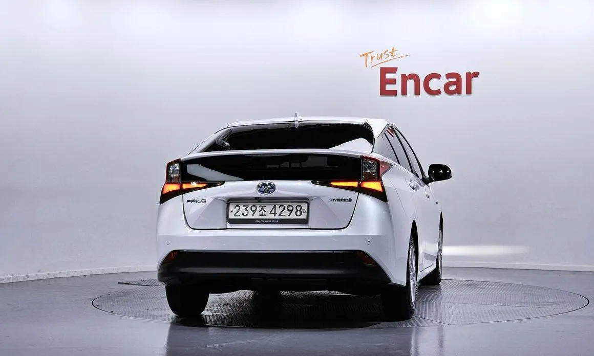 Toyota Prius 2022 из KR, фото 3