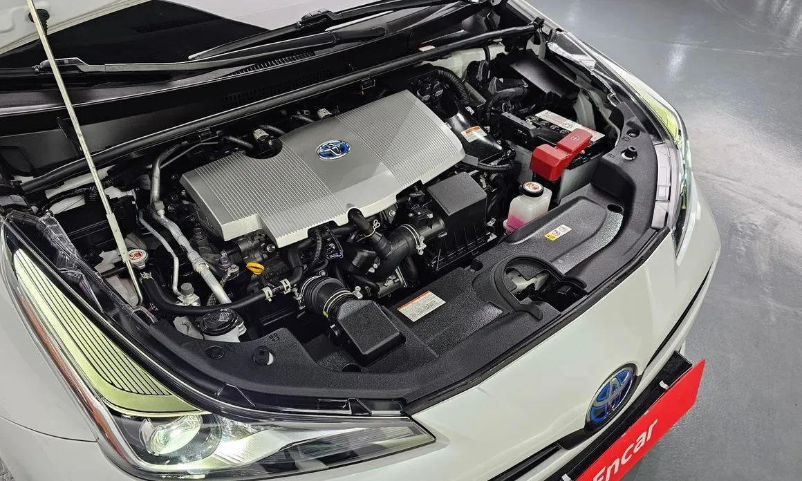 Toyota Prius 2022 из KR, фото 9
