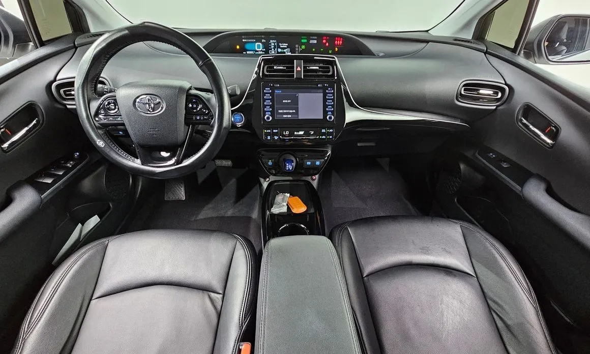 Toyota Prius 2022 из KR, фото 8