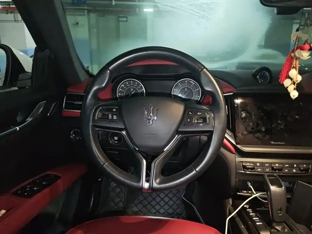 Maserati Ghibli — фото 10