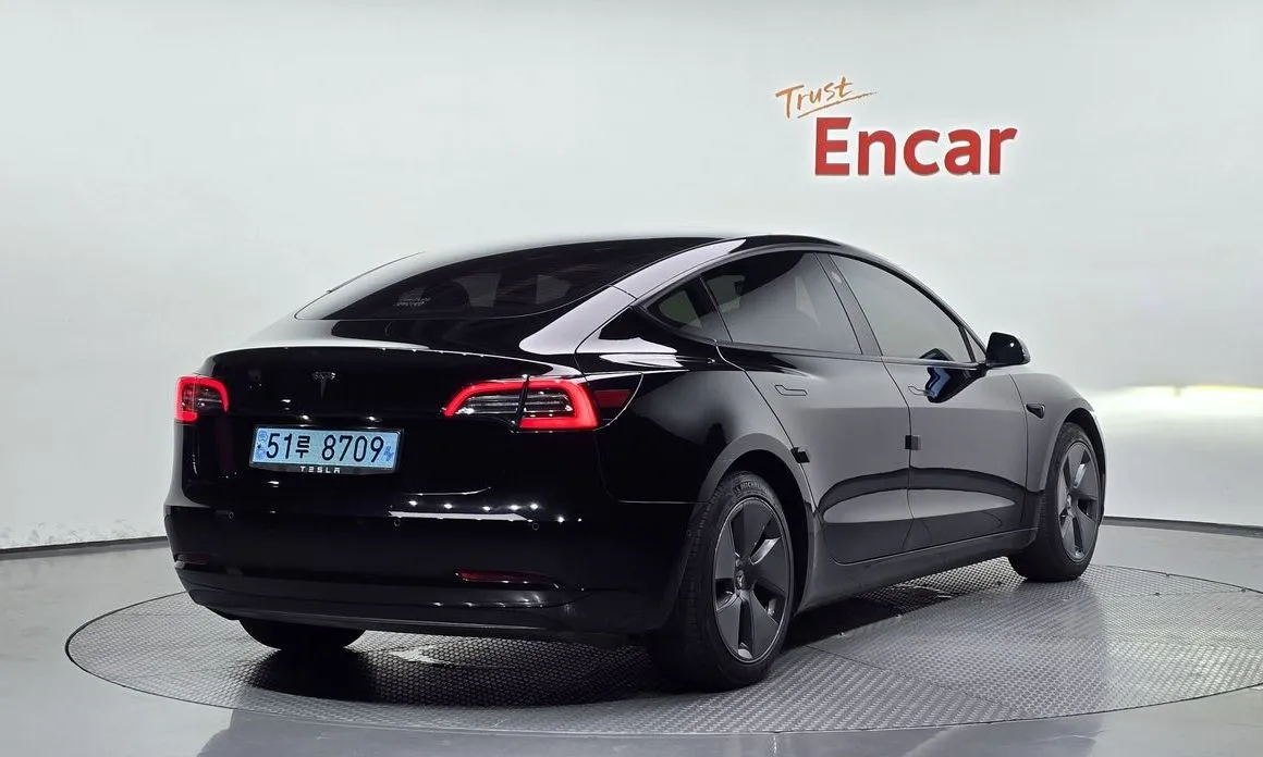 Tesla Model 3 2022 из KR, фото 2