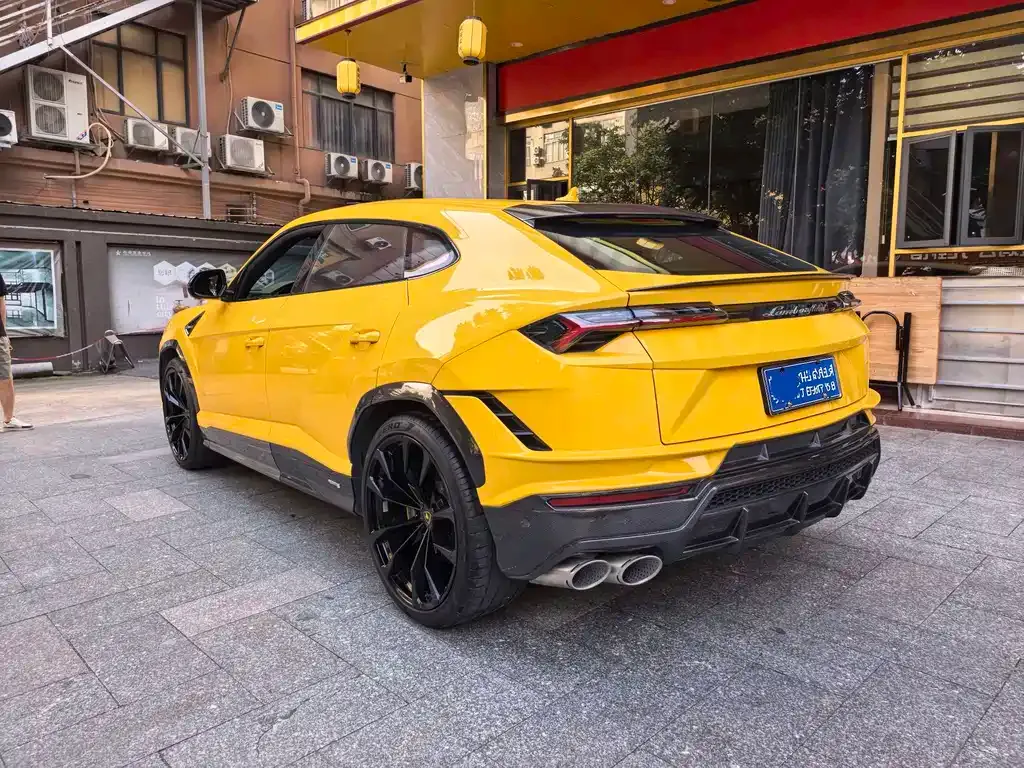 Lamborghini Urus — фото 7