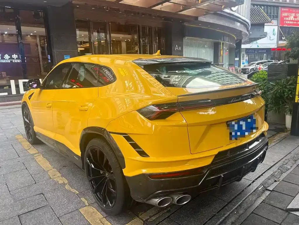 Lamborghini Urus — фото 3