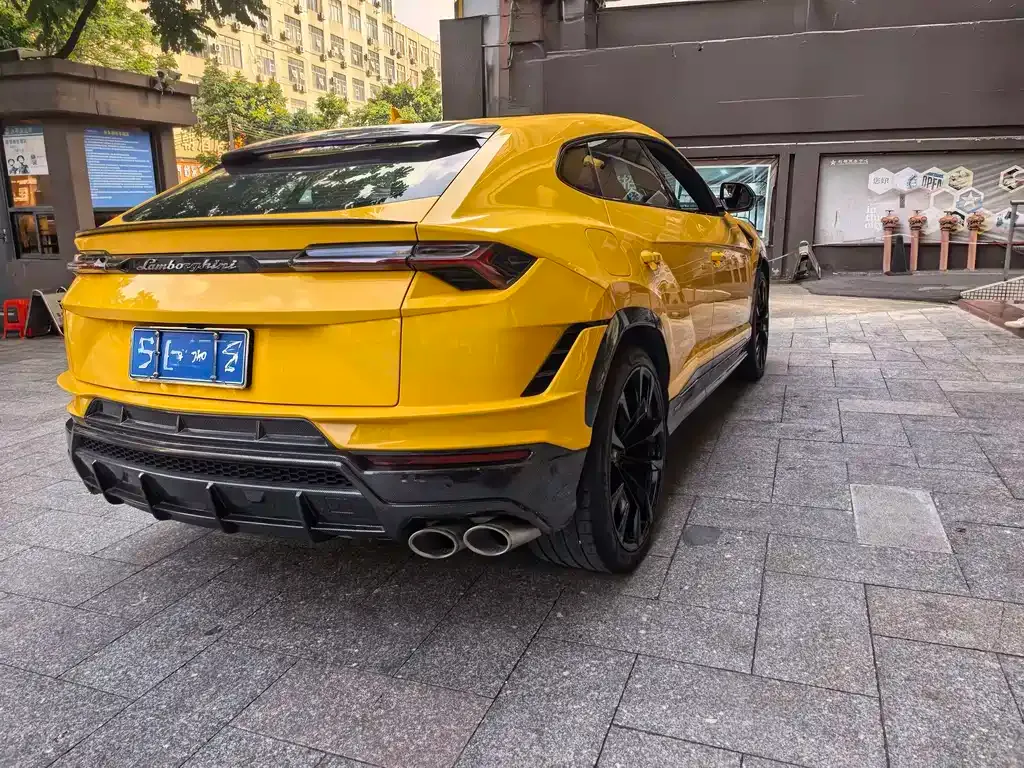 Lamborghini Urus — фото 10