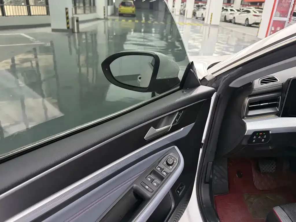 Volkswagen Lamando 2023 из CN, фото 7