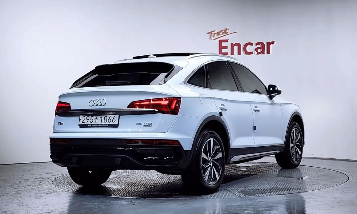 Audi Q5 — фото 9