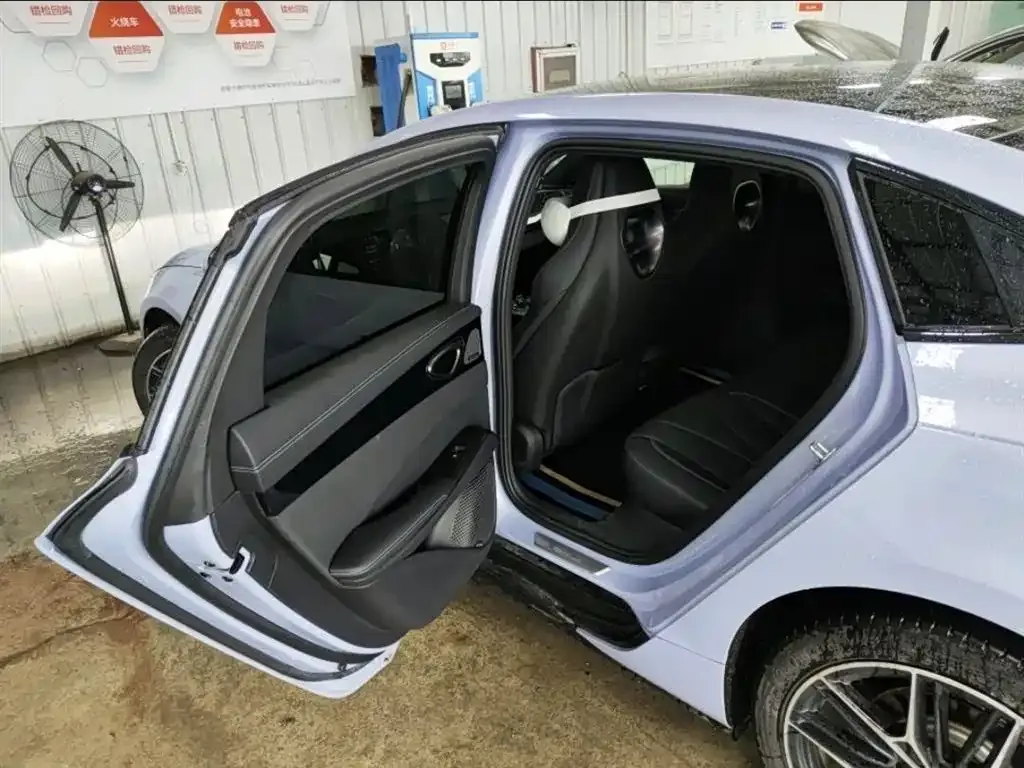 BYD Seal — фото 6
