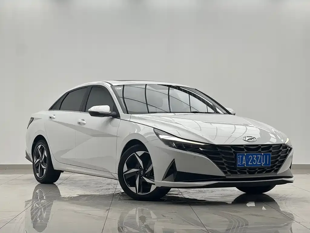 Hyundai Elantra — фото 9