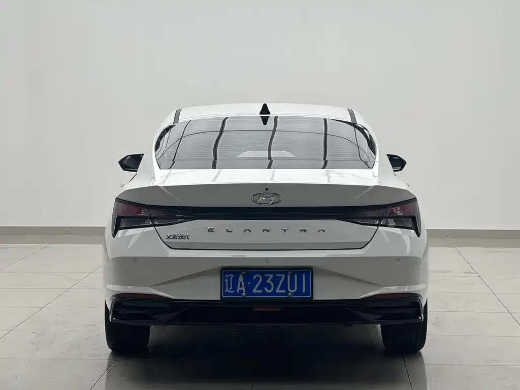 Hyundai Elantra — фото 4