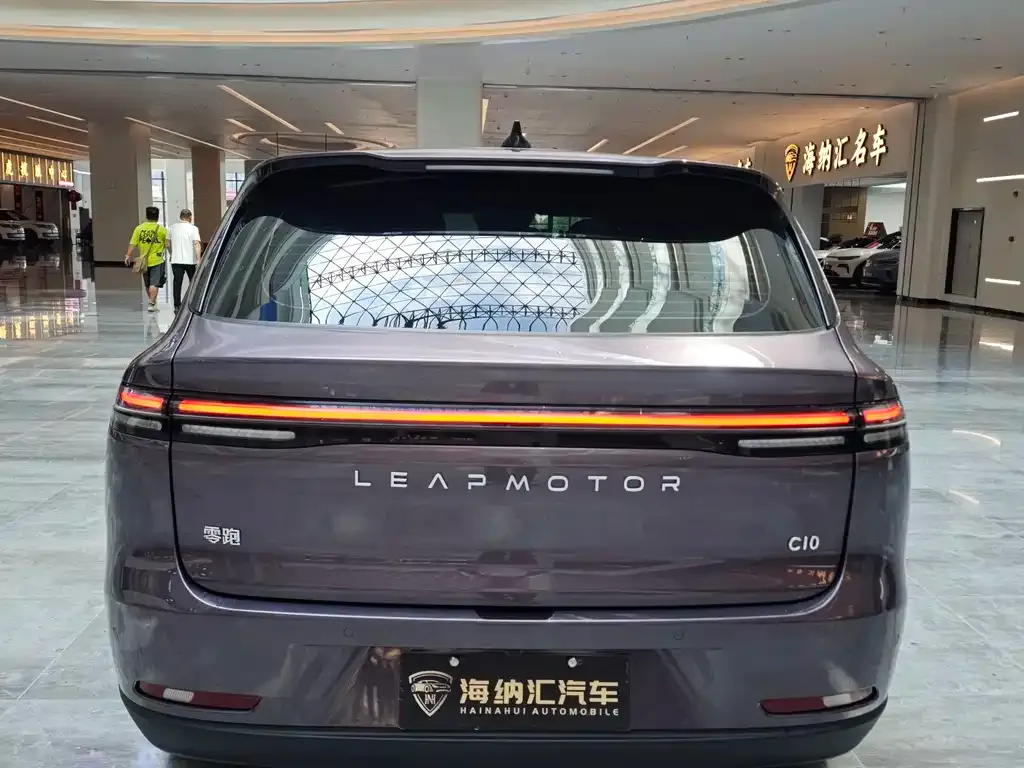 Leapmotor C10 — фото 8