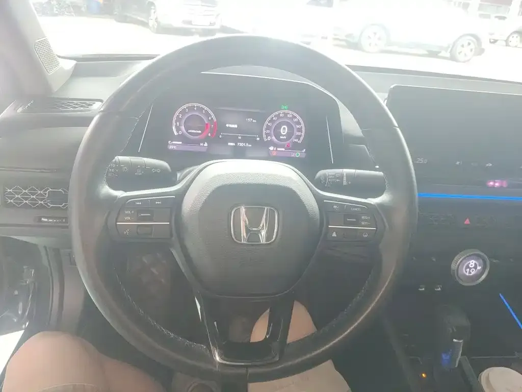 Honda Accord — фото 3