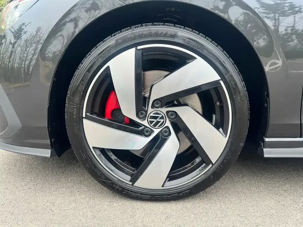 Volkswagen Golf GTI — фото 9