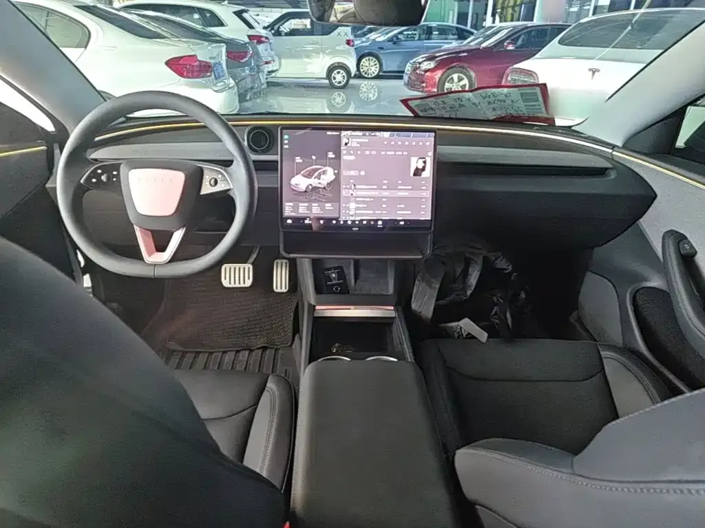Tesla Model 3 — фото 5