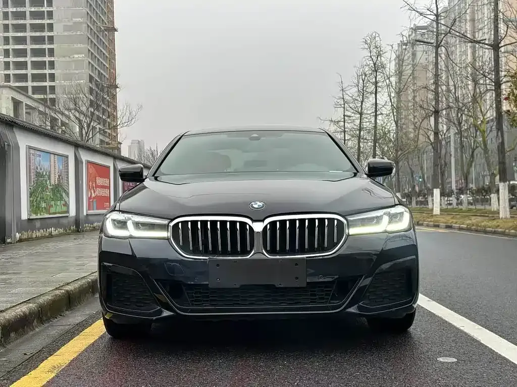 BMW 5 Series — фото 5