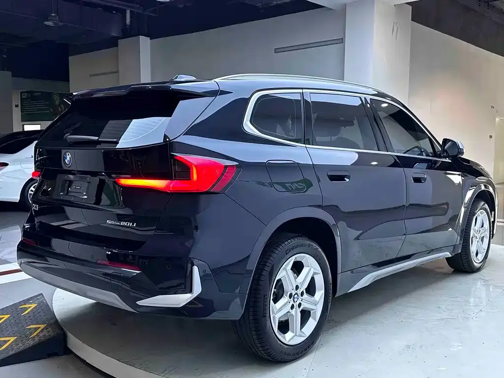 BMW X1 — фото 9