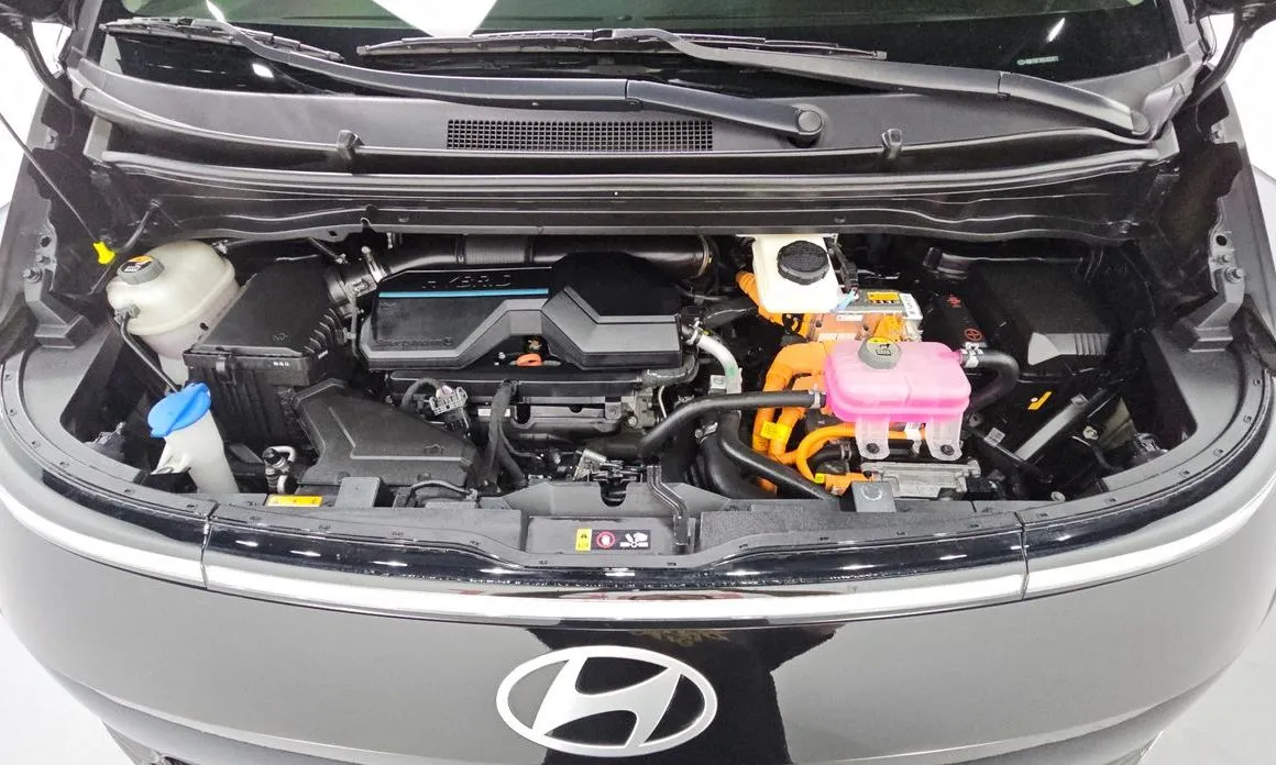 Hyundai Staria — фото 3