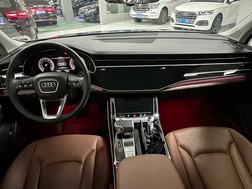 Audi Q7 — фото 2