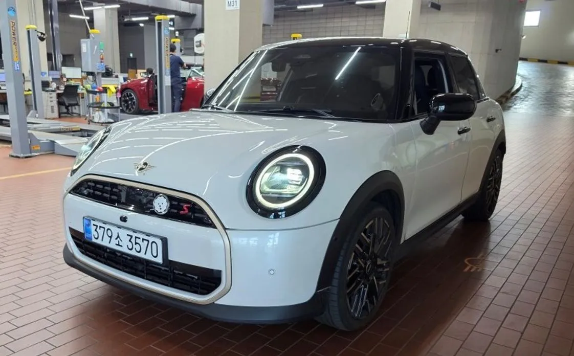 Mini Cooper 2025 из KR, фото 10
