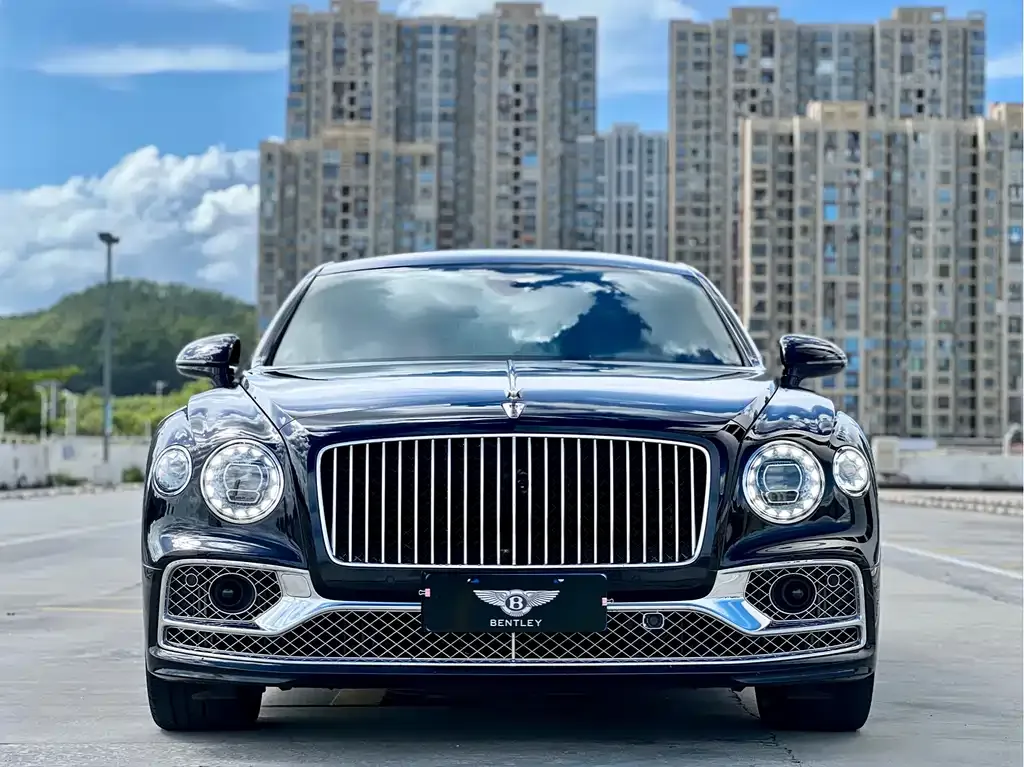 Bentley Flying Spur — фото 6