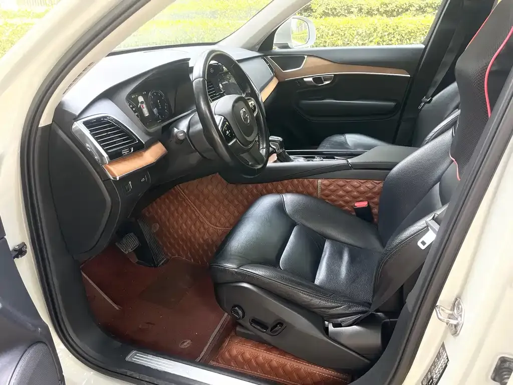 Volvo XC90 2021 из CN, фото 8