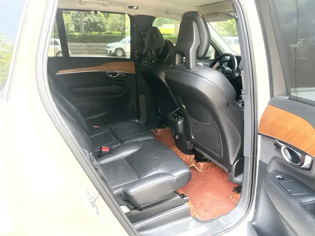 Volvo XC90 2021 из CN, фото 5