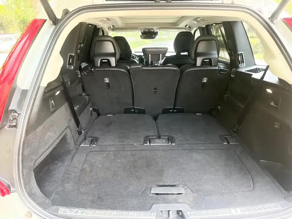 Volvo XC90 2021 из CN, фото 3