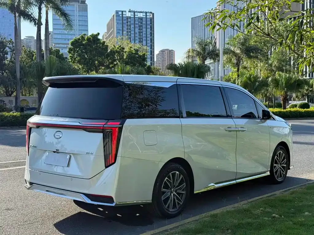 GAC Motor Trumpchi M8 — фото 10