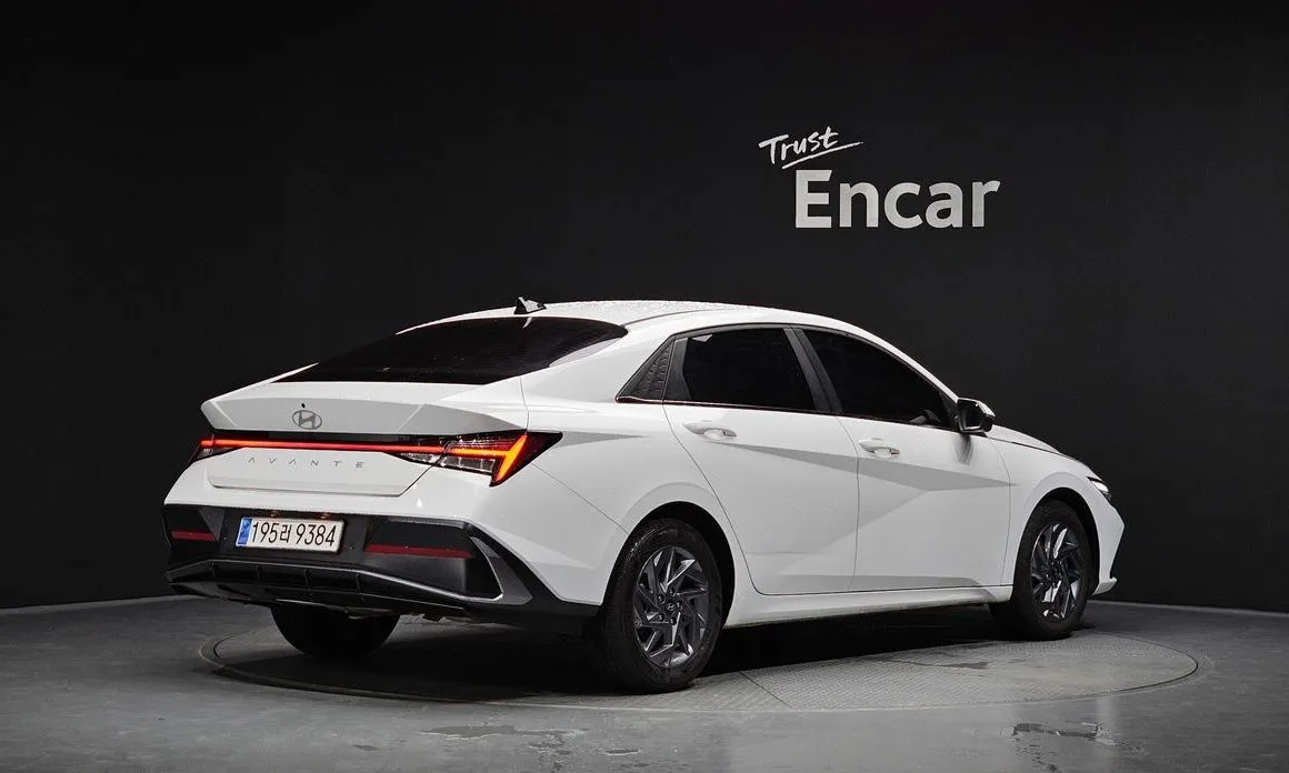 Hyundai AVANTE — фото 3