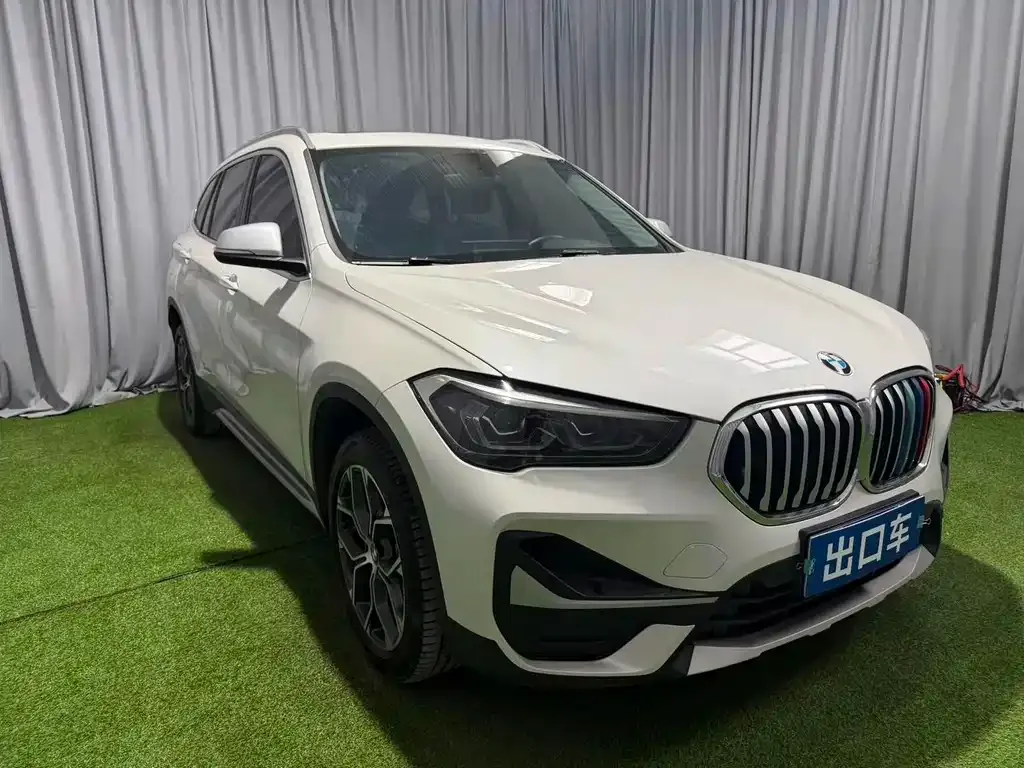 BMW X1 — фото 9