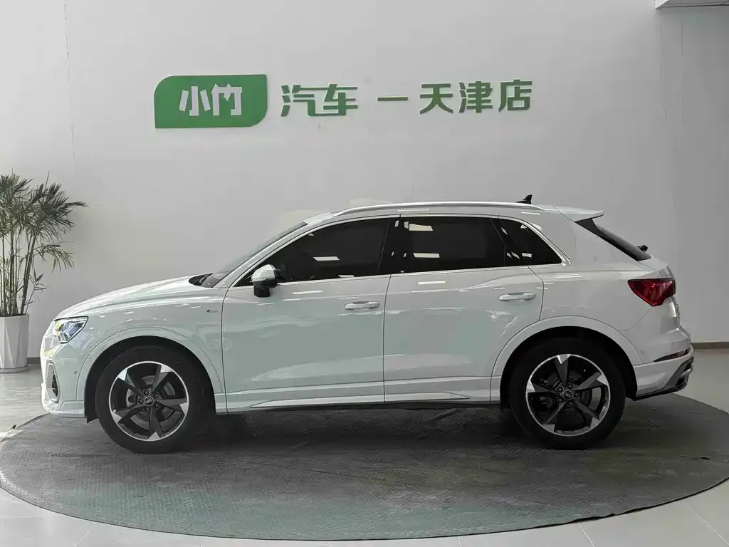 Audi Q3 — фото 3