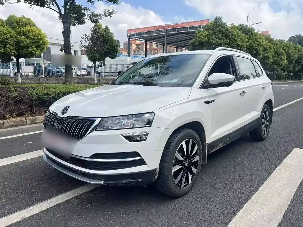 Skoda Karoq — фото 1