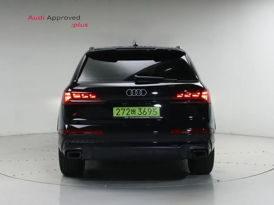 Audi Q7 — фото 10