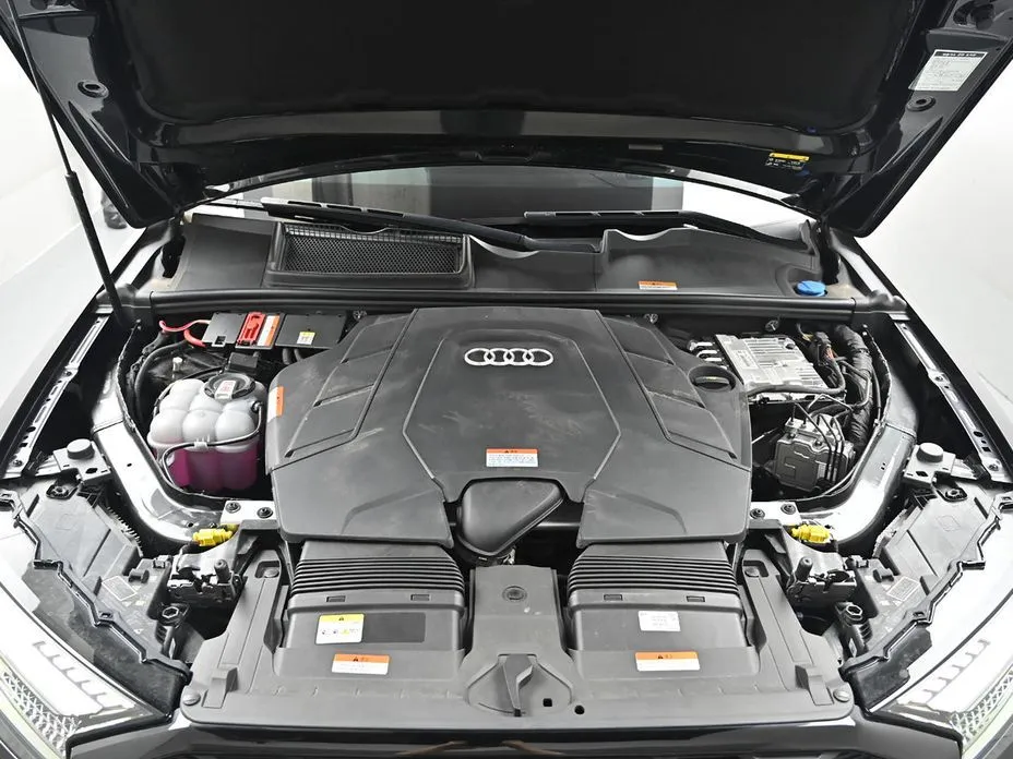 Audi Q7 — фото 5