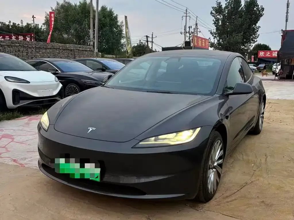 Tesla Model 3 — фото 5