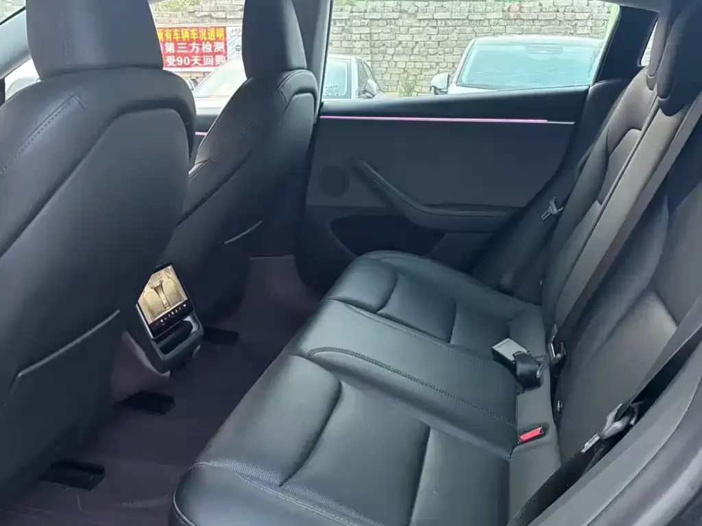 Tesla Model 3 — фото 2