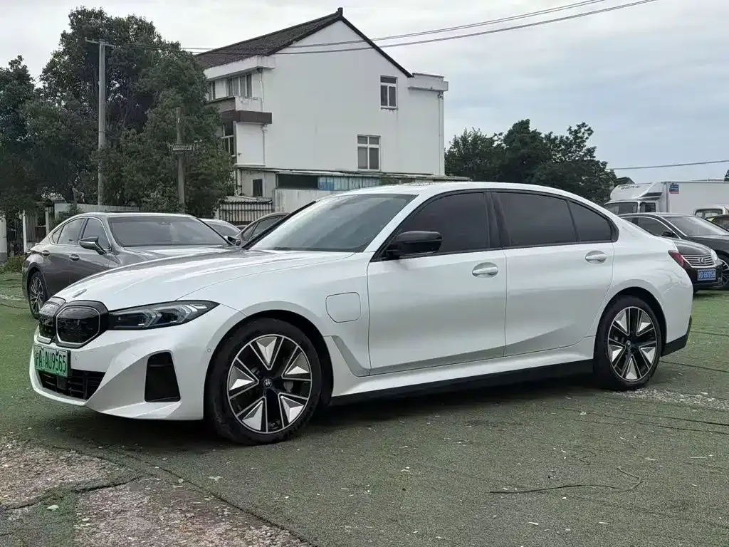 BMW i3 — фото 1