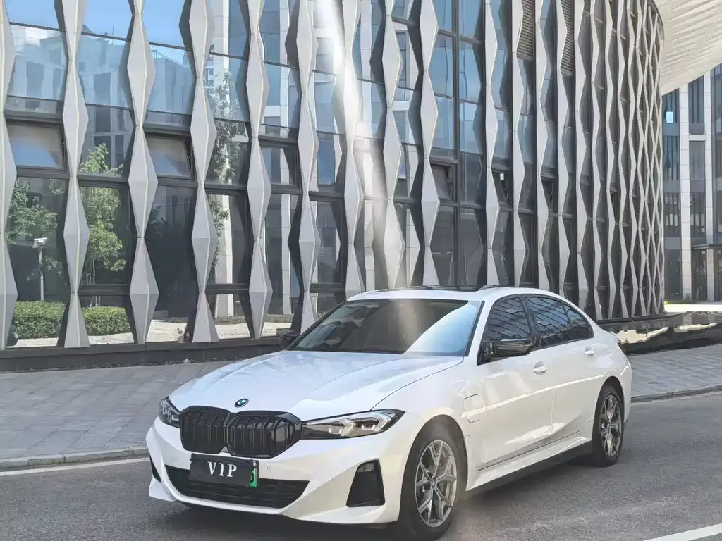 BMW i3 — фото 1