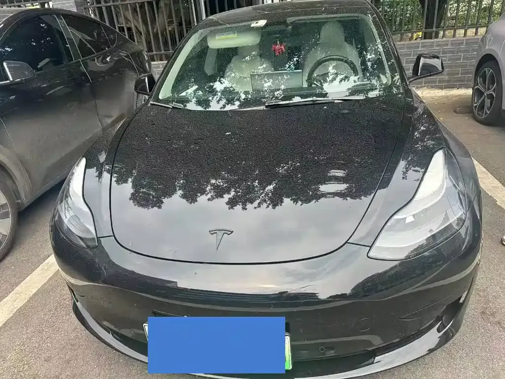 Tesla Model 3 — фото 5