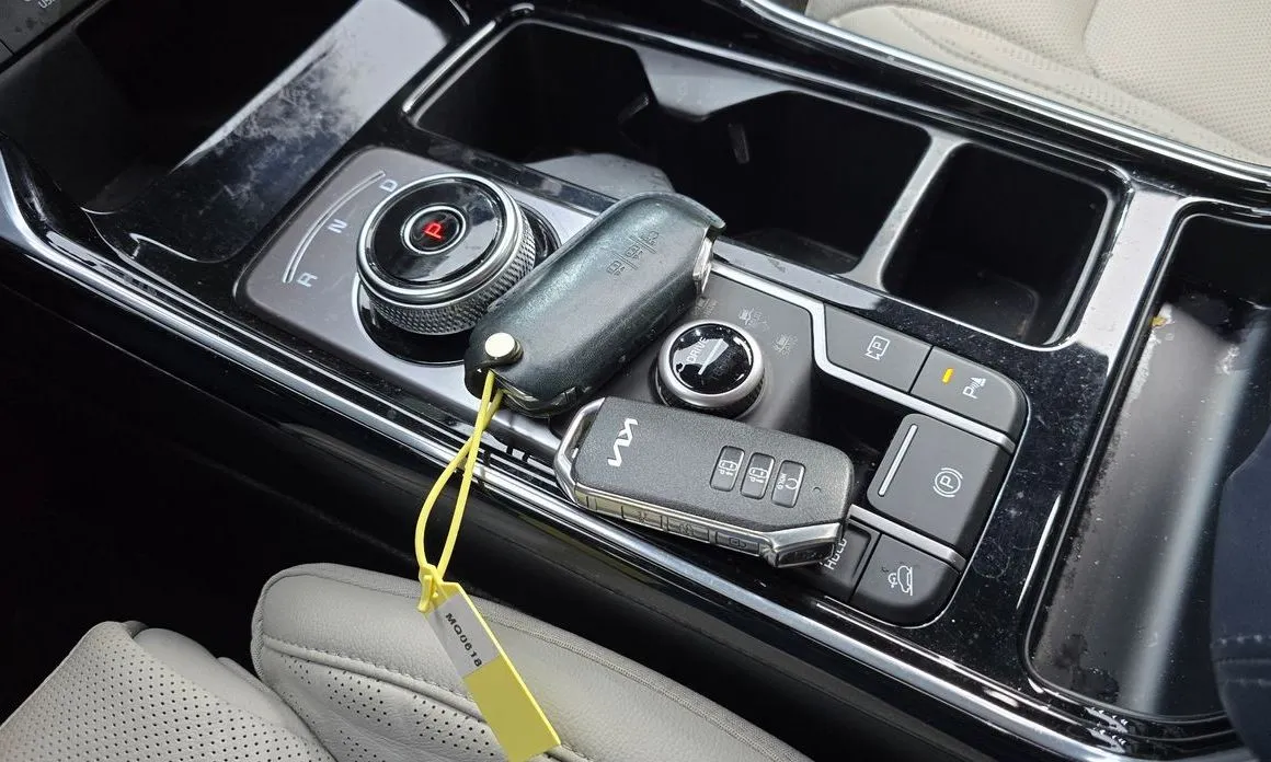 Kia Sorento — фото 6