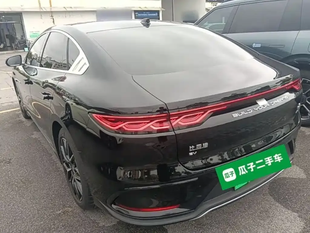 BYD Han — фото 10