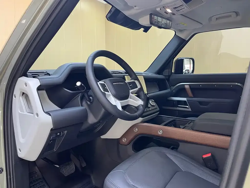 Land Rover Defender — фото 4