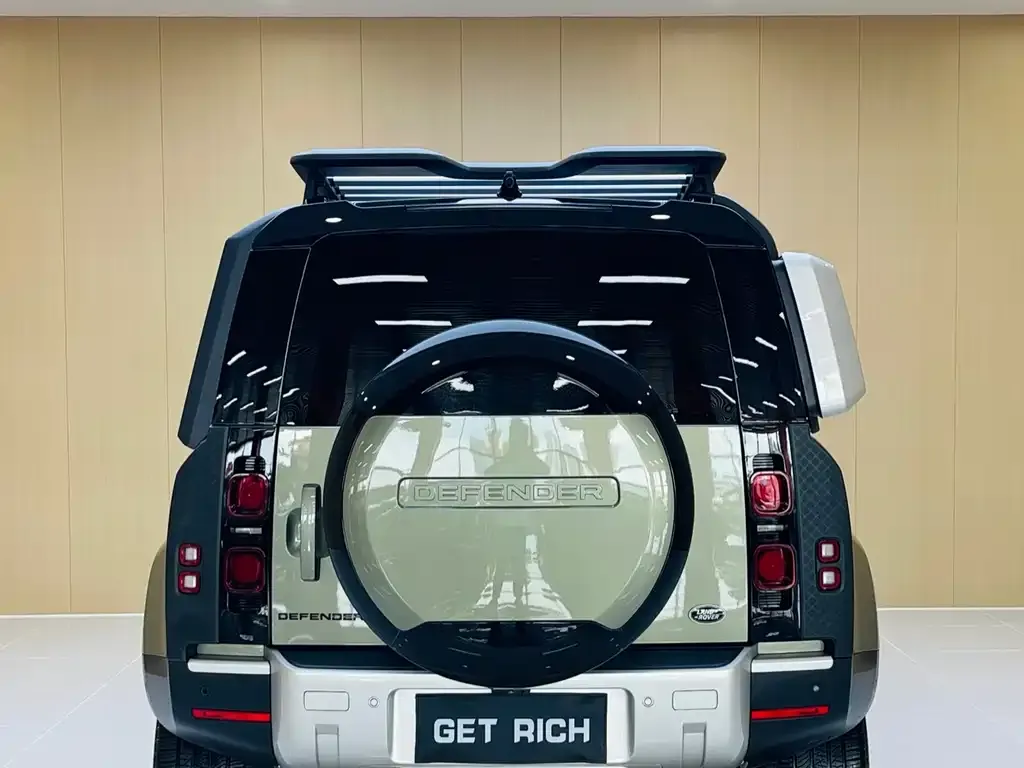Land Rover Defender — фото 6