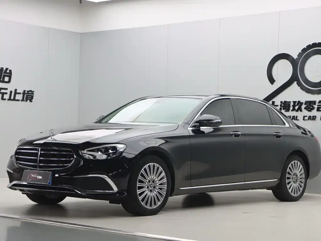 Mercedes-Benz E-Class — фото 9