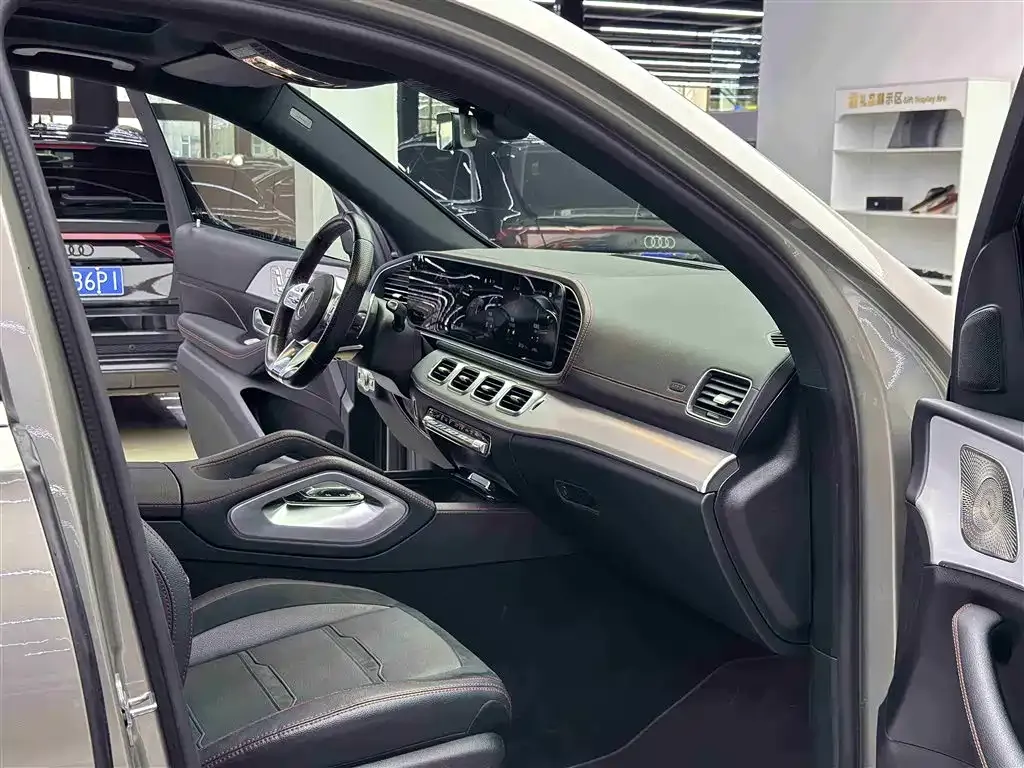 Mercedes-Benz GLE AMG — фото 9